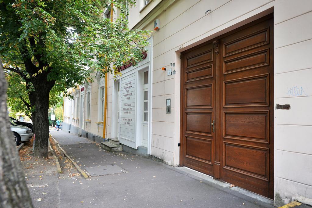 Enjoy Apartman Eger Exteriör bild