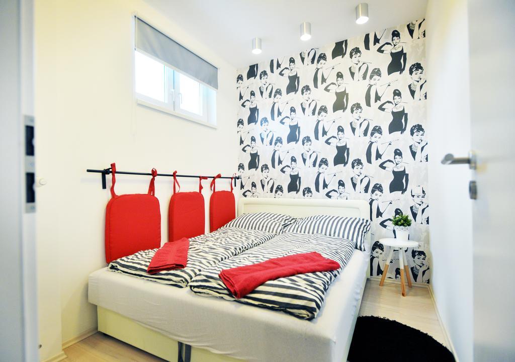 Enjoy Apartman Eger Exteriör bild